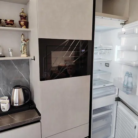 Verona Smart Apartament1 ティラナ