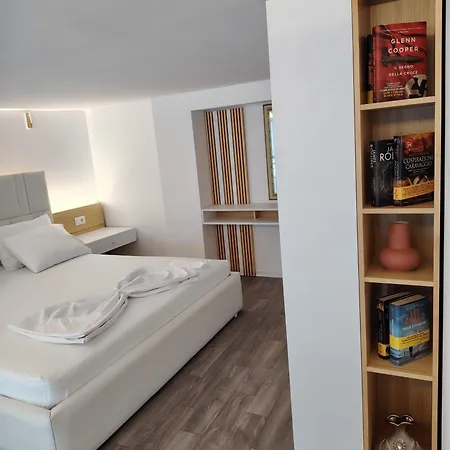 アパート Verona Smart Apartament1 ティラナ